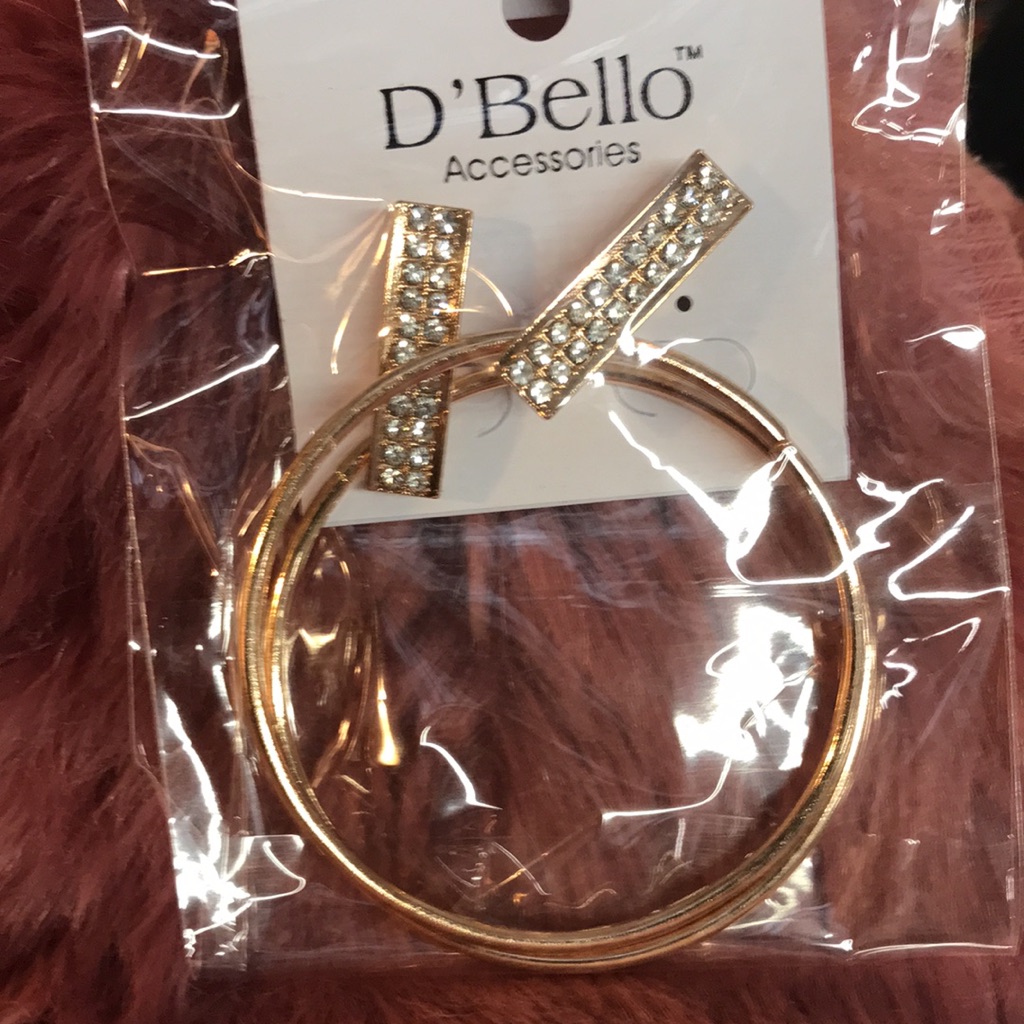Rhinestone Gold Tone Earrings New